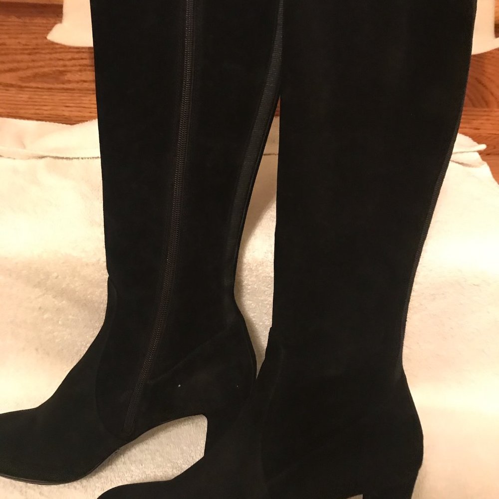 Kate Middleton's Boots-never worn - Picture 2 of 4